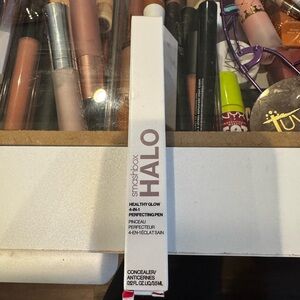Smashbox halo concealer, brand new